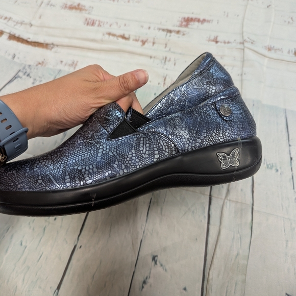 Alegria Slip Resistant Comfort Clogs - Picture 8 of 8